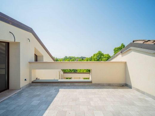 Apartment in Reggio nell'Emilia, Provincia di Reggio Emilia