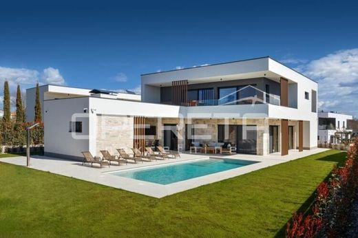 Luxus-Haus in Poreč, Kutjevo