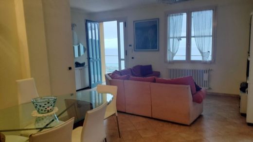 Villa in Alassio, Provincia di Savona