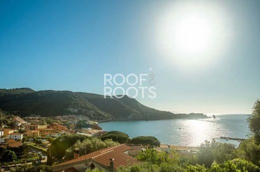 Semidetached House in Giglio Campese, Provincia di Grosseto