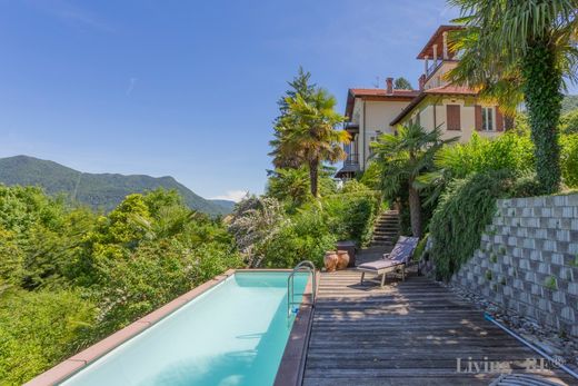 Orino, Provincia di Vareseのヴィラ