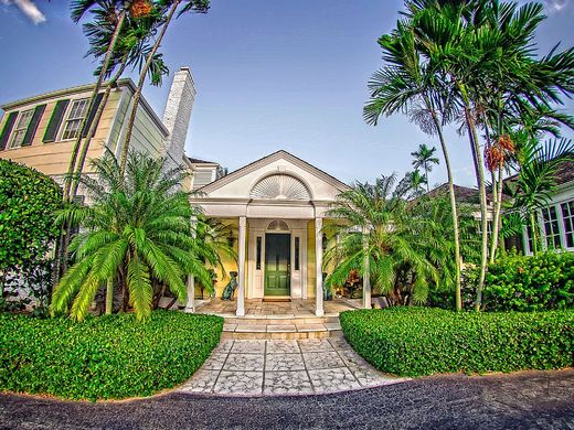 Luxury home in Nassau Estate, New Providence District