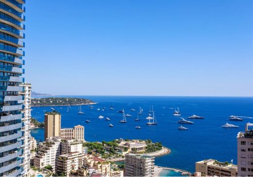 Apartment / Etagenwohnung in Beausoleil, Alpes-Maritimes