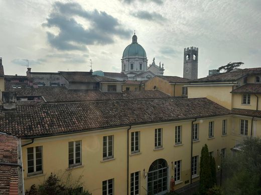 Palacio en Brescia, Provincia di Brescia