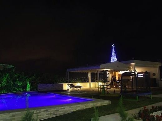 Casa Geminada - Gravatá, Pernambuco