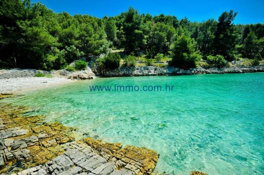 Grundstück in Brac, Split-Dalmatia