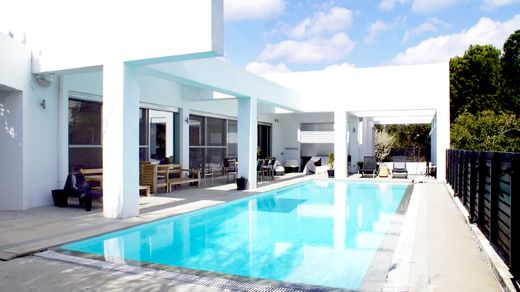 Villa in Athens, Nomarchía Athínas