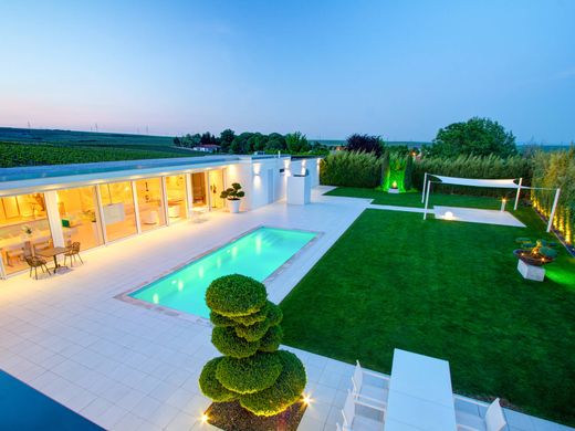Luxusimmobilien In Deutschland Zu Verkaufen Renommierte Villen
