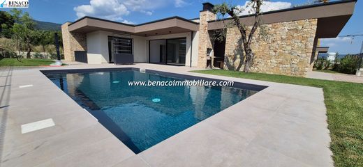 Villa a Costermano, Verona