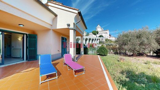 Вилла, Loano, Provincia di Savona