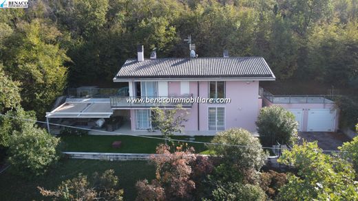 Villa in Torri del Benaco, Provincia di Verona