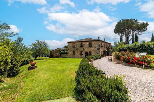 Villa in Monteroni d'Arbia, Province of Siena