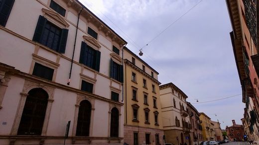Appartement in Verona, Provincia di Verona