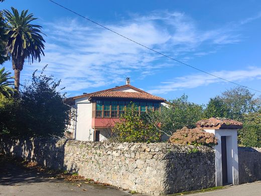 Vrijstaand huis in Nueva, Province of Asturias