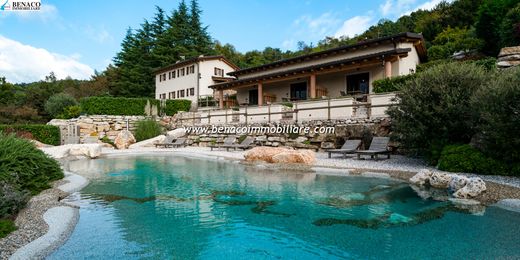 Luxury home in Caprino Veronese, Provincia di Verona