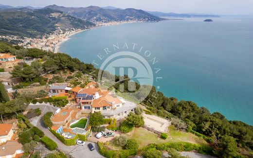 Villa in Andora, Provincia di Savona