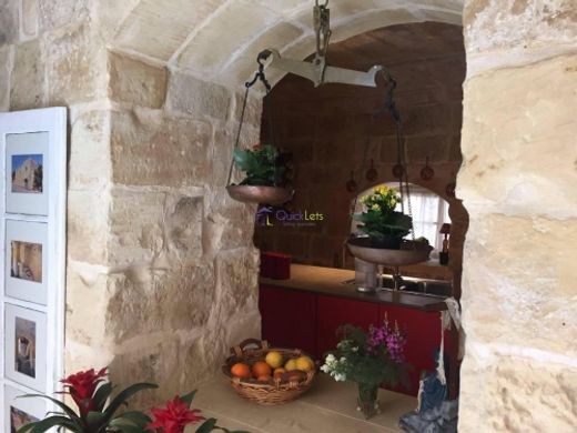 Farmhouse in Naxxar, In-Naxxar