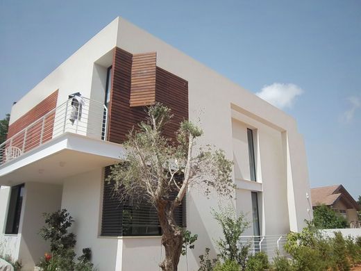 Detached House in Herzliya, Tel Aviv