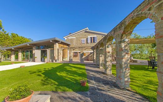 Villa Pitigliano, Grosseto ilçesinde