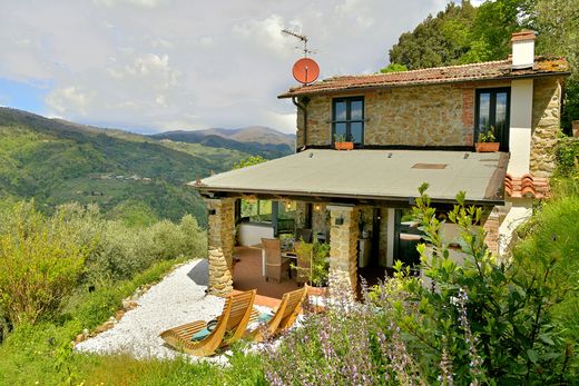 Εξοχική κατοικία σε Πέσια, Provincia di Pistoia
