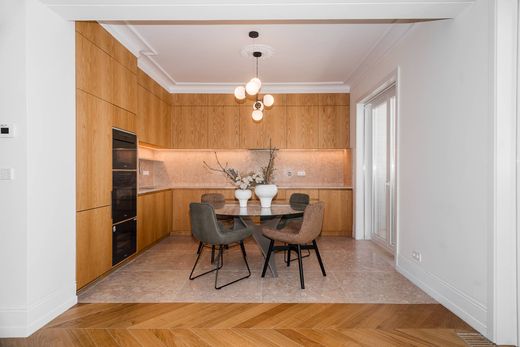 Apartment / Etagenwohnung in Lissabon, Lisbon