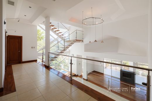 Daire Escazú, Provincia de San José