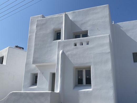 Duplex a Náxos, Cicladi