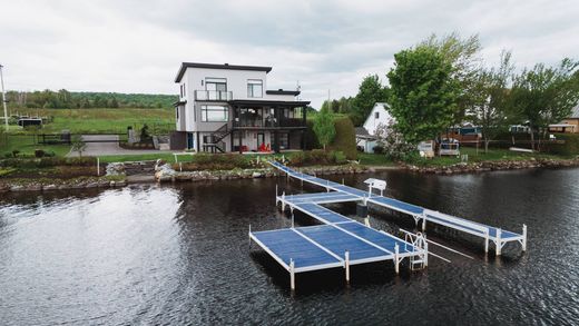 Chalet en Sainte-Praxède, Chaudière-Appalaches