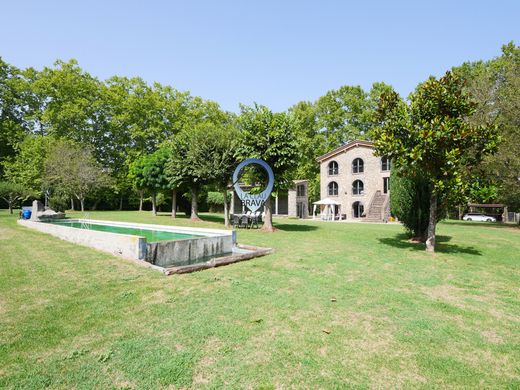 Sant Joan les Fonts, Província de Gironaの農園