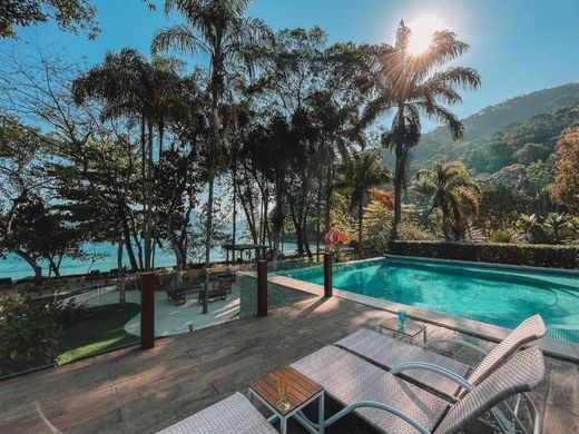 Villa a Ubatuba, São Paulo