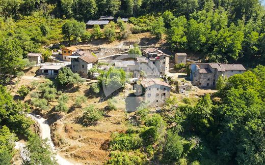 컨트리하우스 / Bagni di Lucca, Provincia di Lucca