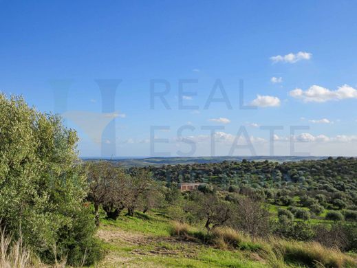 Land in Noto, Syracuse