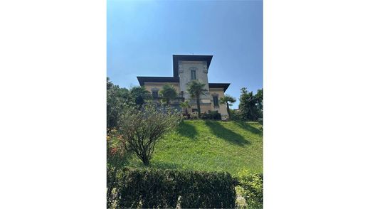 Villa Stresa, Verbano-Cusio-Ossola ilçesinde