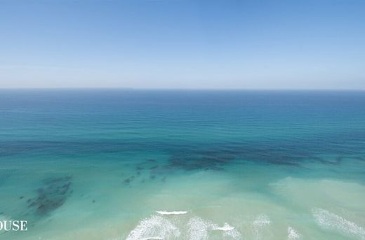 Herzliya, Tel Aviv Districtの土地