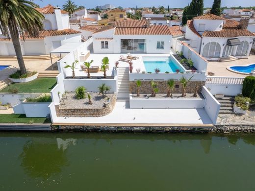 Villa en Empuriabrava, Provincia de Girona