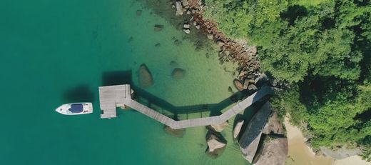 Angra dos Reis, Rio de Janeiroのアパートメント・コンプレックス