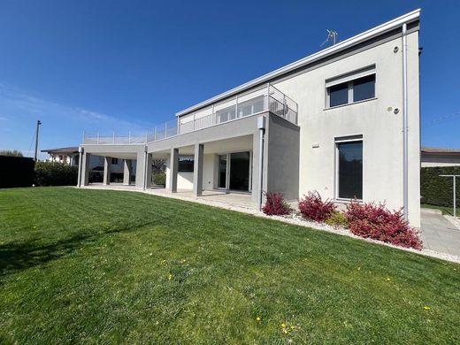 Villa en Campolongo Maggiore, Venecia