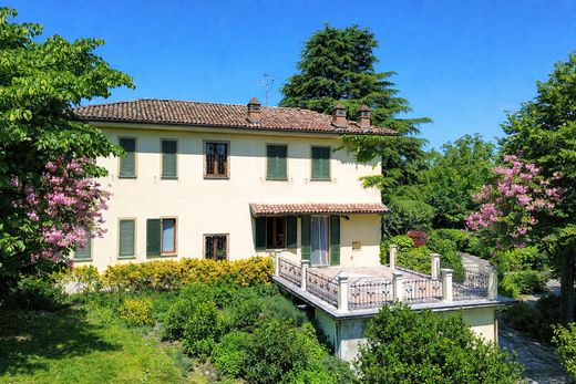 Villa en Montesegale, Pavía