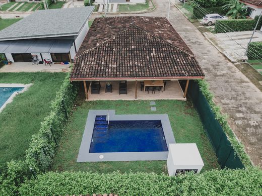 Detached House in Santa Rosa, Santa Cruz