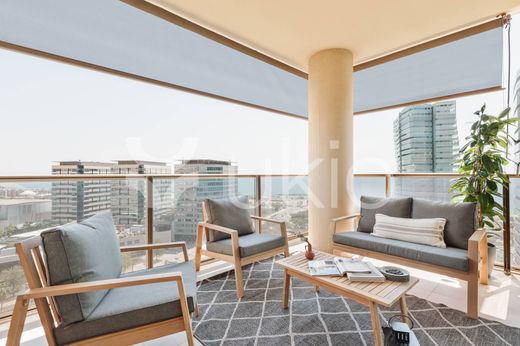 Apartment / Etagenwohnung in Barcelona, Provinz Barcelona