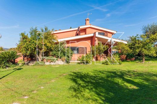 Villa in Riano, Rome