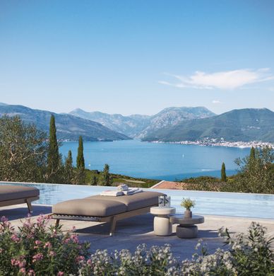 Villa a Teodo, Tivat