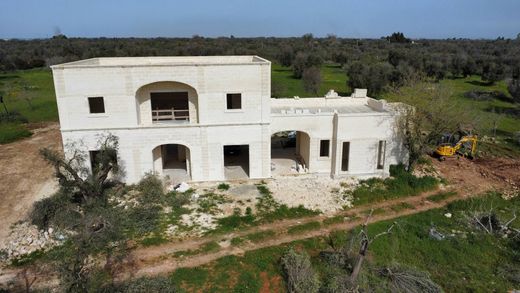 Apartment / Etagenwohnung in San Michele Salentino, Provincia di Brindisi