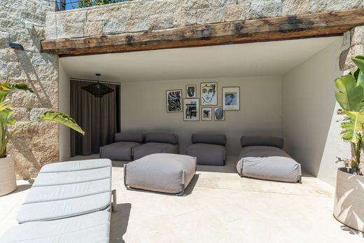 Villa Porto Rotondo, Sassari ilçesinde