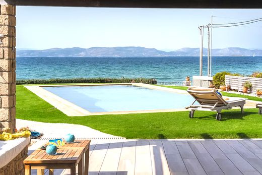 Villa à Aegina, Nomós Piraiós