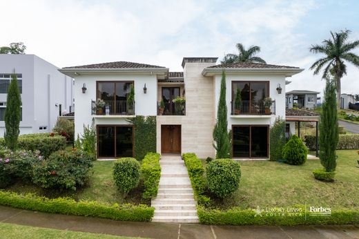 Luxury home in Tres Ríos, La Unión