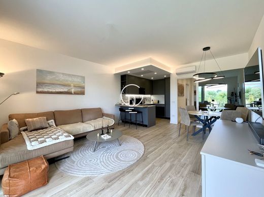 Apartament w Desenzano del Garda, Provincia di Brescia