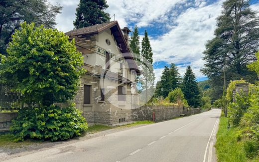 Villa in Lanzo d'Intelvi, Provincia di Como