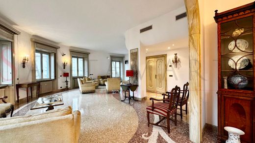 Apartment in Milan, Lombardy