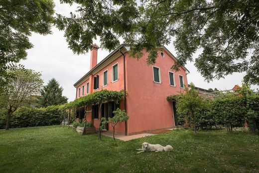 Villa in Piove di Sacco, Padua